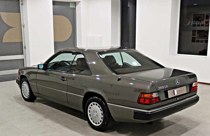 1988 Mercedes Benz 300CE